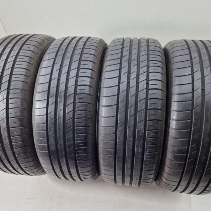 Goodyear 225/55 R17