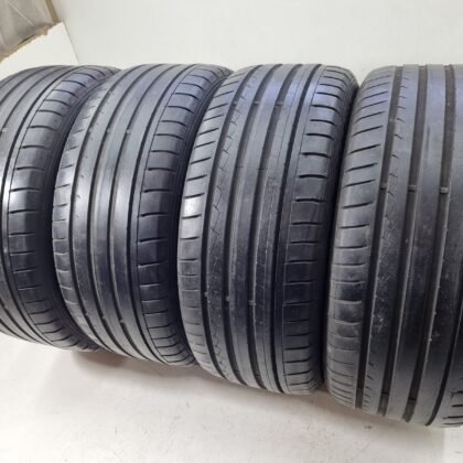 Dunlop 245/45 R18