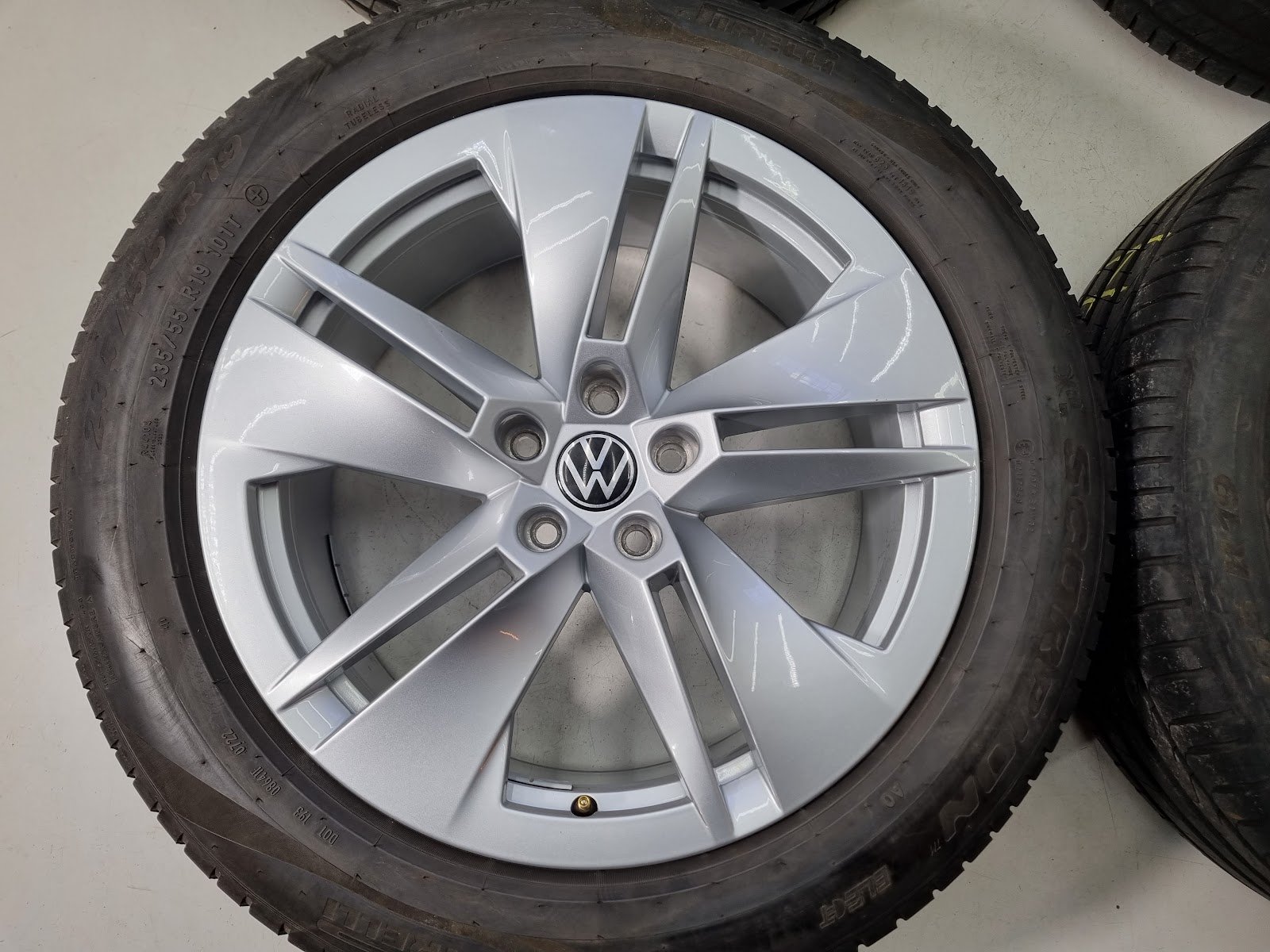 Volkswagen ID4, ID5 - Image 4