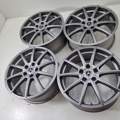 Mercedes-Benz CLA R18